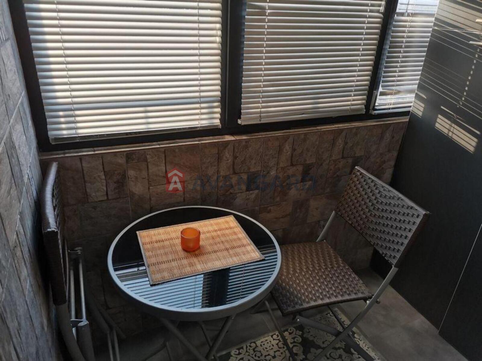 1 ����. ��������, 35/-/9 ��. �., 10/25 ���� ���� 8