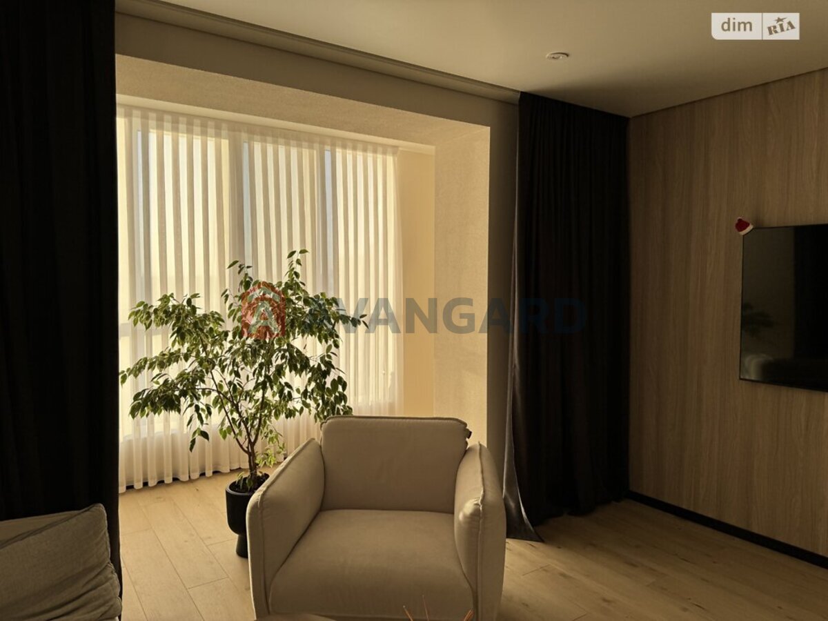 2 ����. ��������, 85/-/- ��. �., 11/11 ���� ���� 18