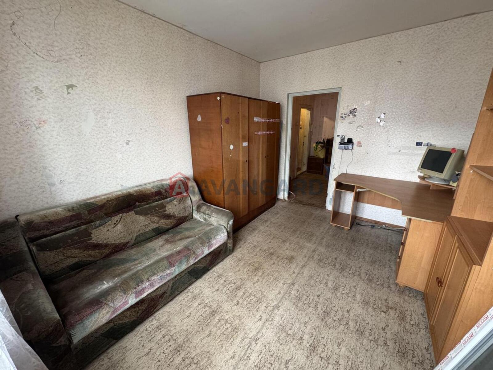 3 ����. ��������, 71/41/8 ��. �., 11/12 ���� ���� 12