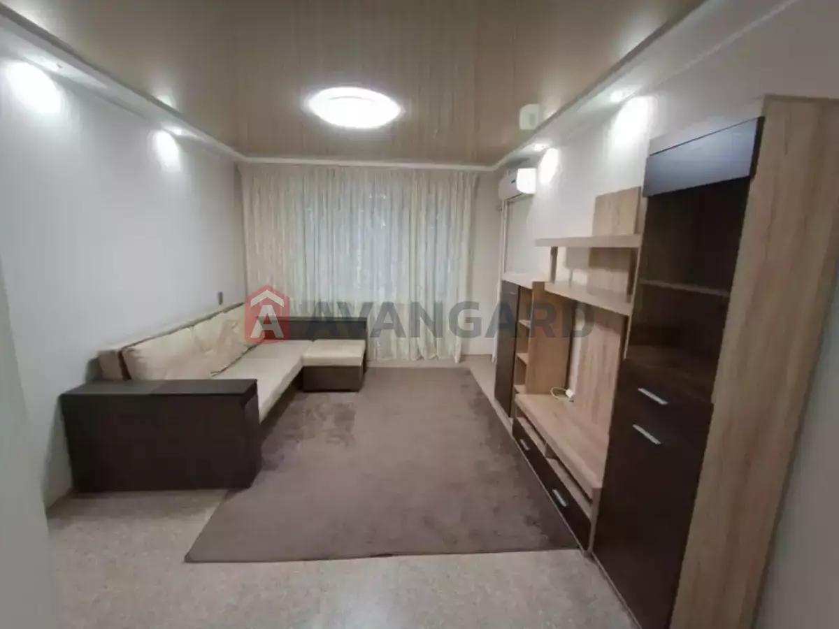 1 ��. ��������, 43/24/8 ��. �., 3/12 ������ ���� 1