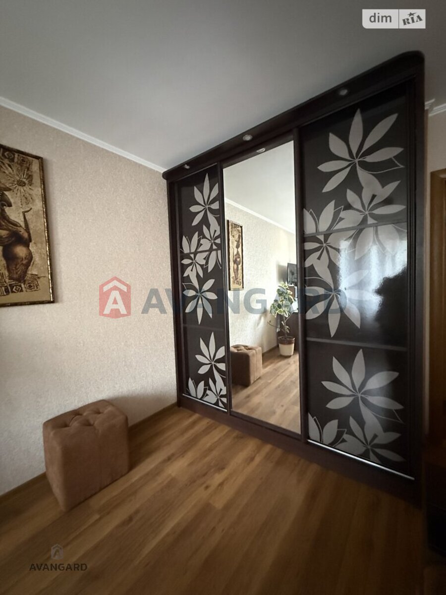 2 ��. ��������, 57/32/9 ��. �., 7/9 ������ ���� 2