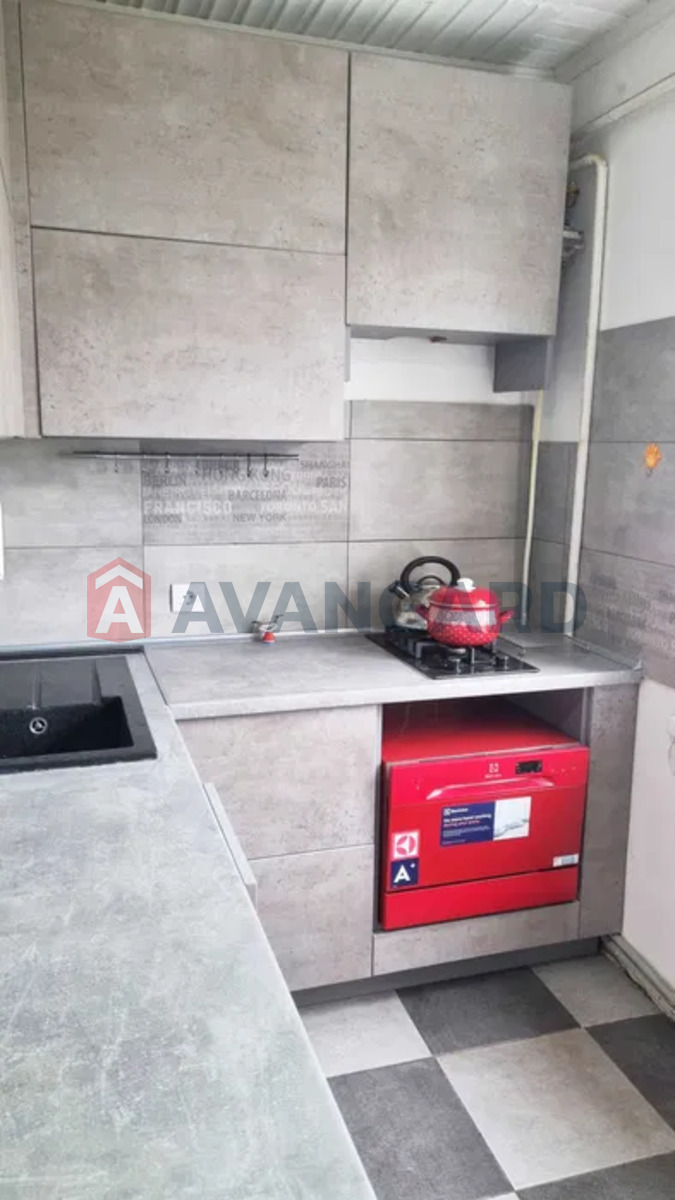 3 ��. ��������, 78/-/6 ��. �., 9/9 ������ ���� 8