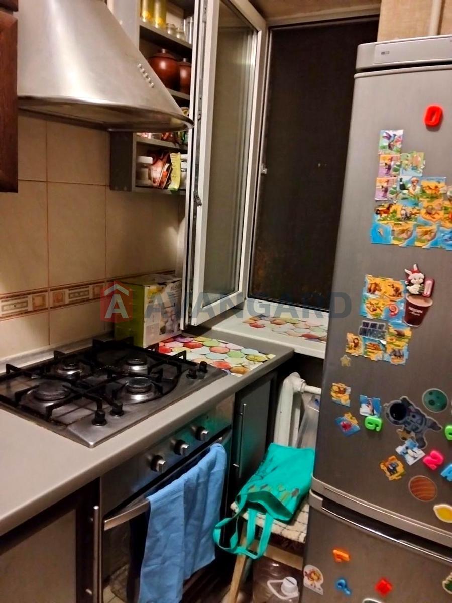 1 . , 30.2 / 17.8 / 5.2 . ., 4/6   2