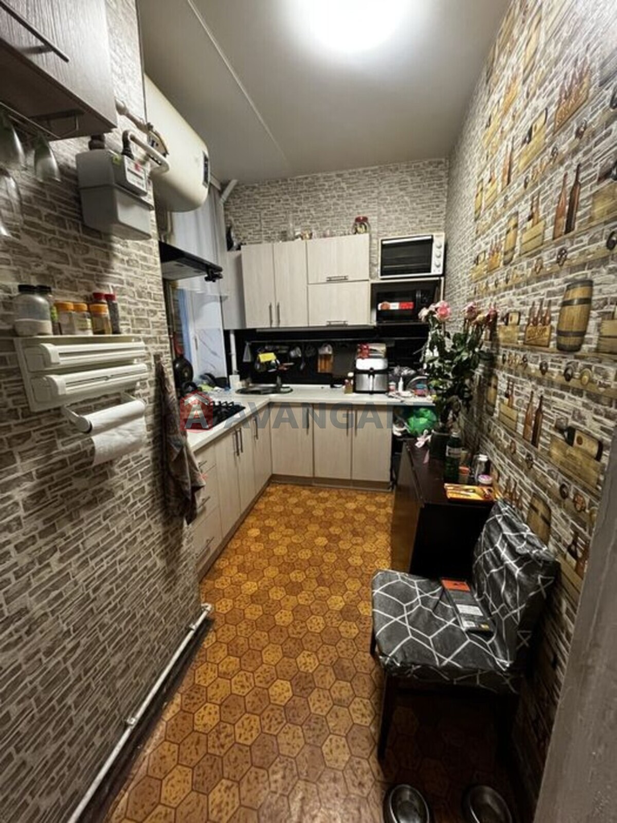 2 ��. ��������, 49/-/5 ��. �., 4/4 ������ ���� 6