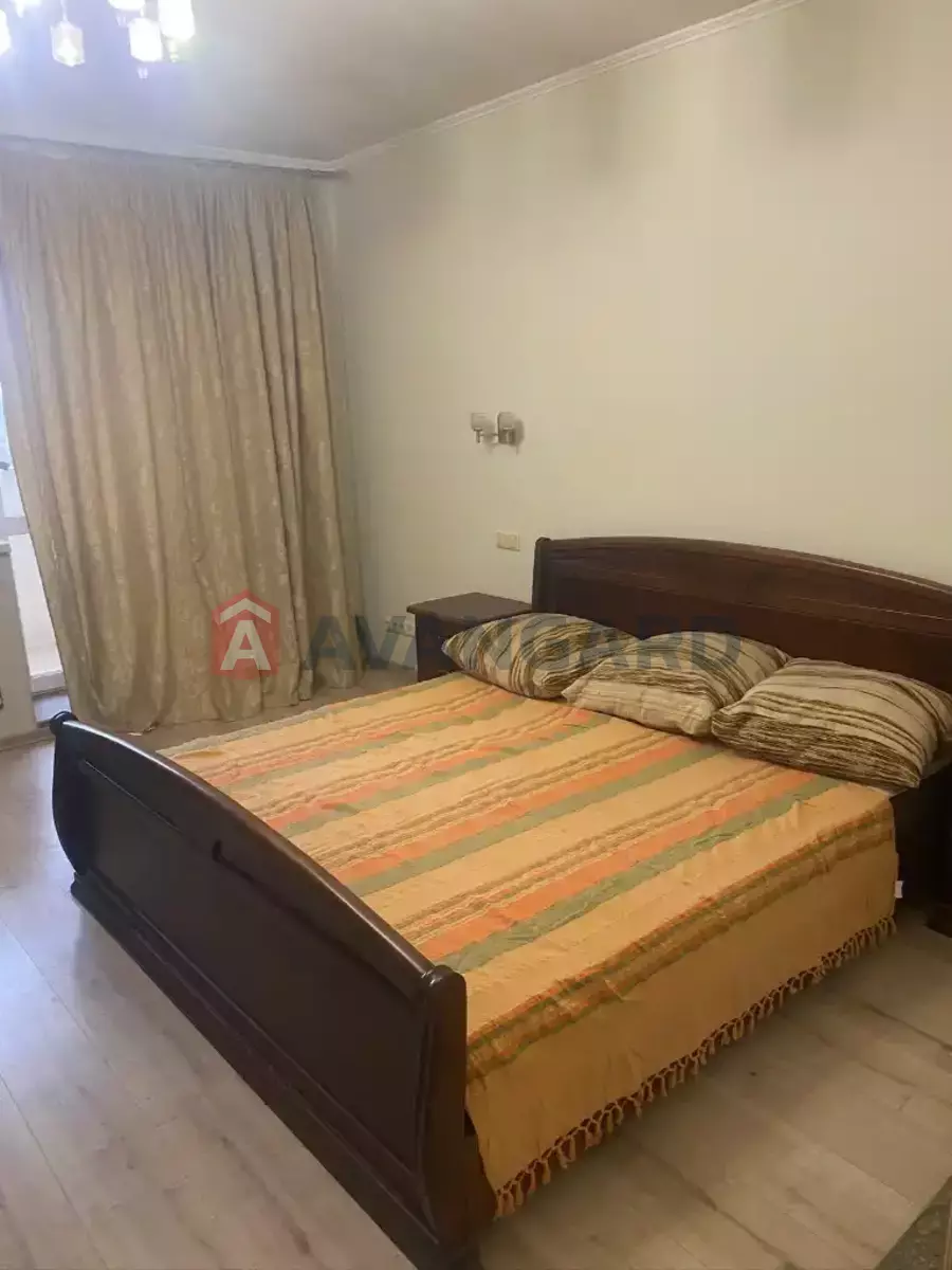 3 ����. ��������, 99/-/12 ��. �., 13/17 ���� ���� 12