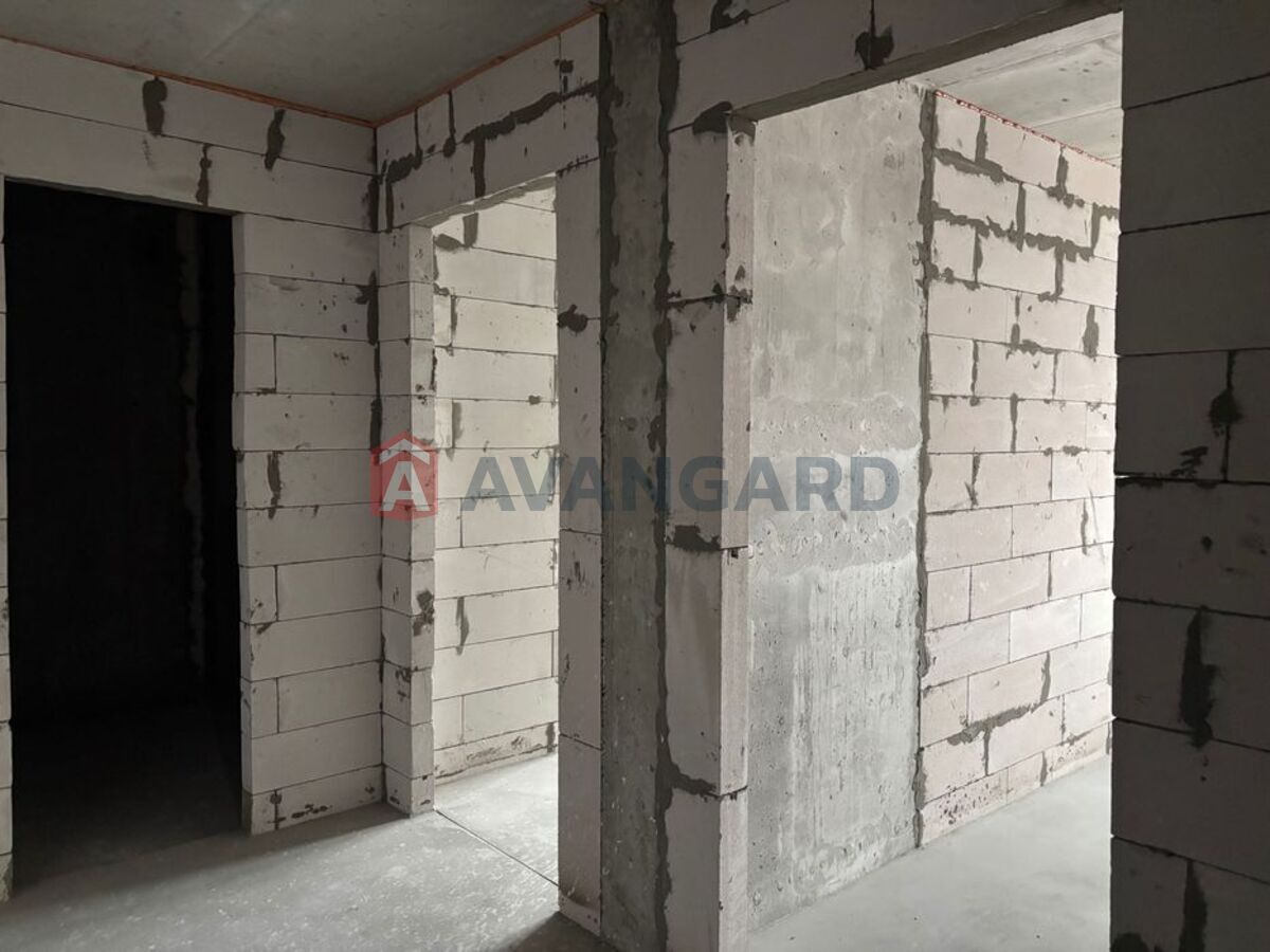 1 ��. ��������, 52/-/18 ��. �., 15/23 ������ ���� 8