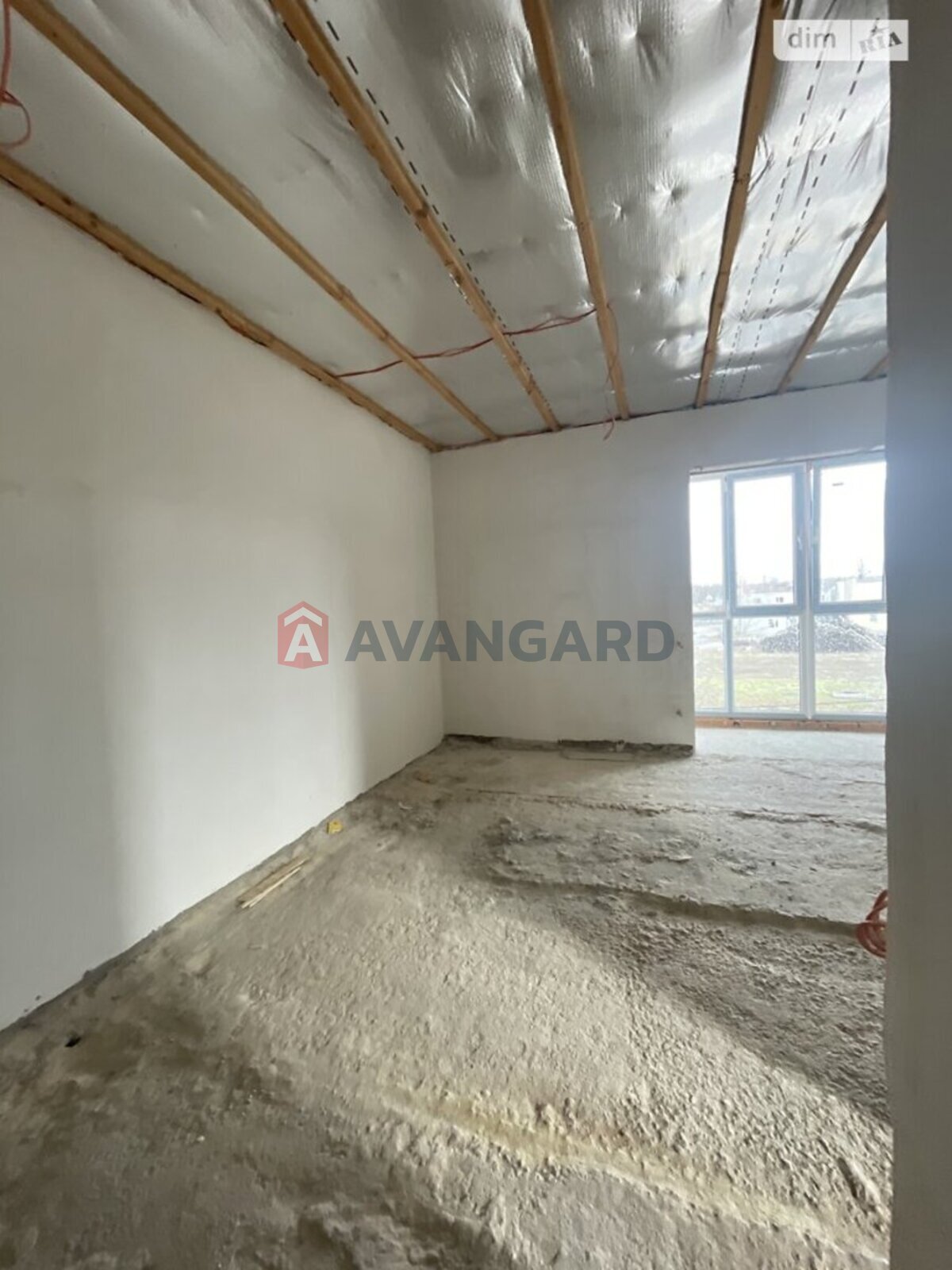 1 ��. ��������, 33/28/4 ��. �., 3/3 ������ ���� 4