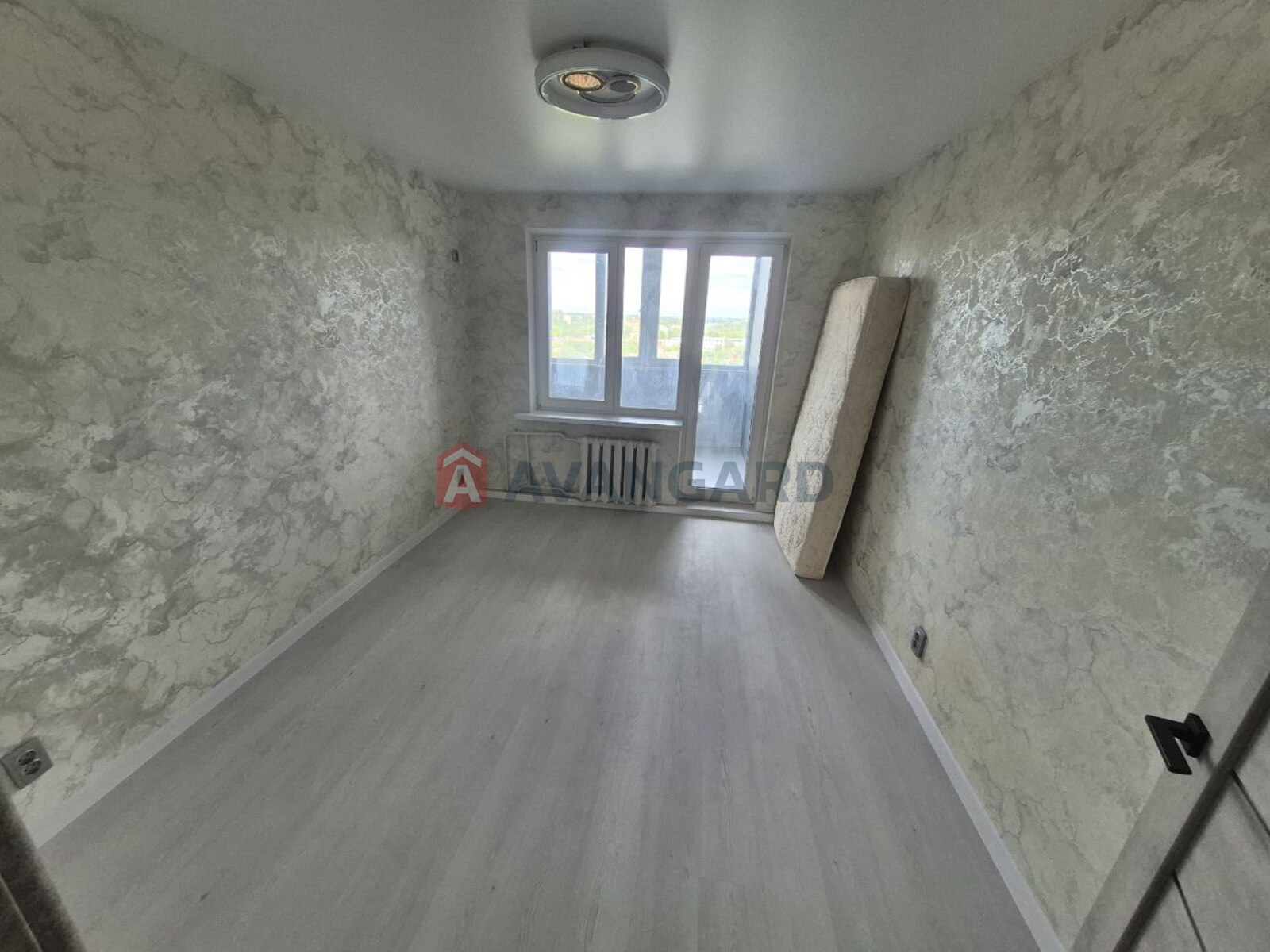 3 ��. ��������, 68/-/8 ��. �., 9/9 ������ ���� 11