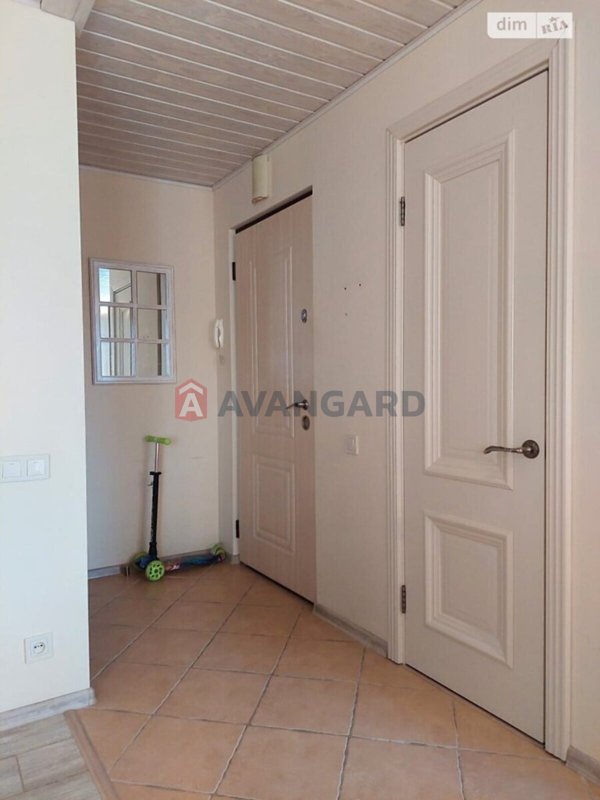 3 ����. ��������, 66/-/- ��. �., 8/9 ���� ���� 13