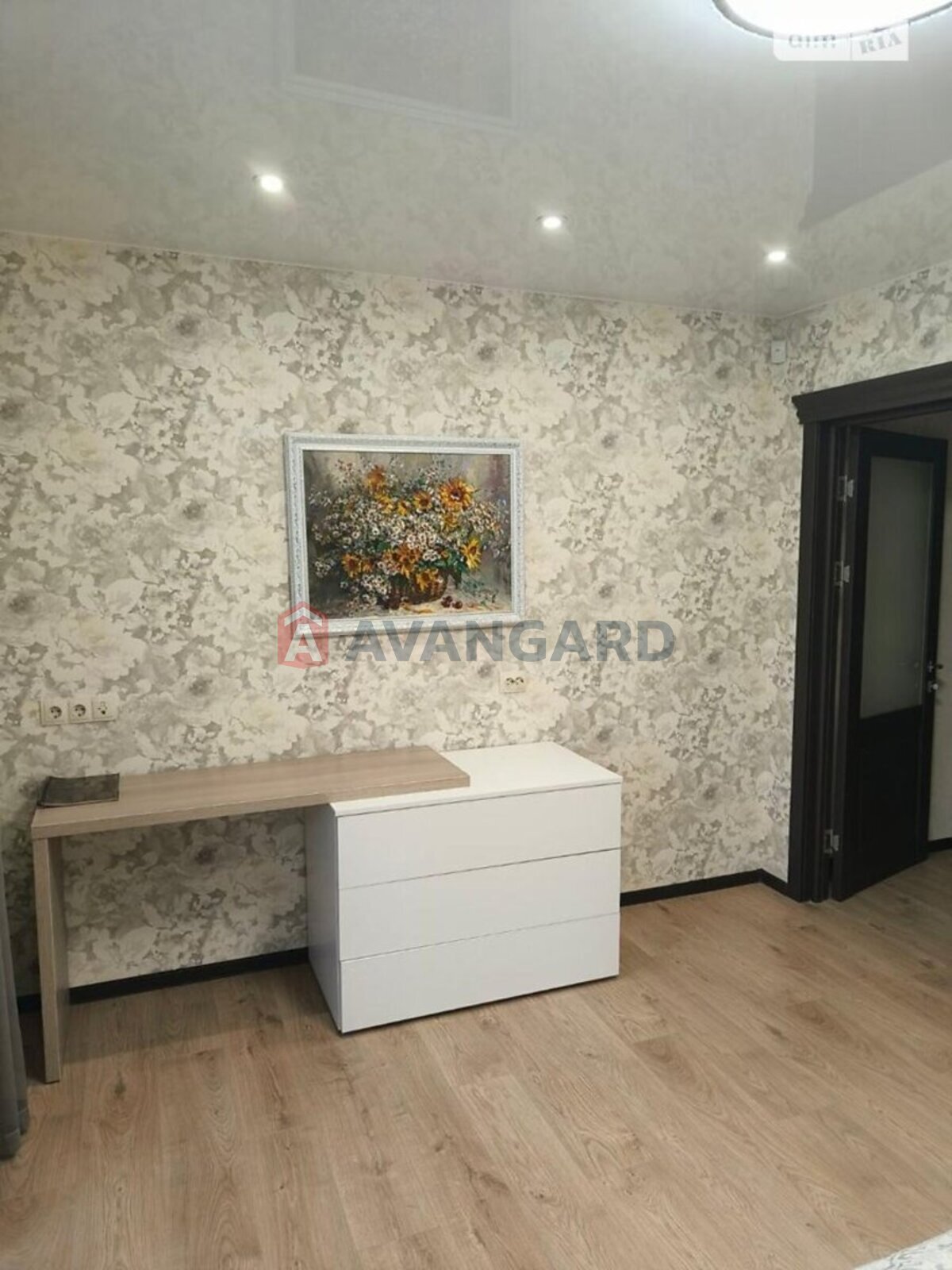 3 ��. ��������, 92/53/14 ��. �., 3/10 ������ ���� 4