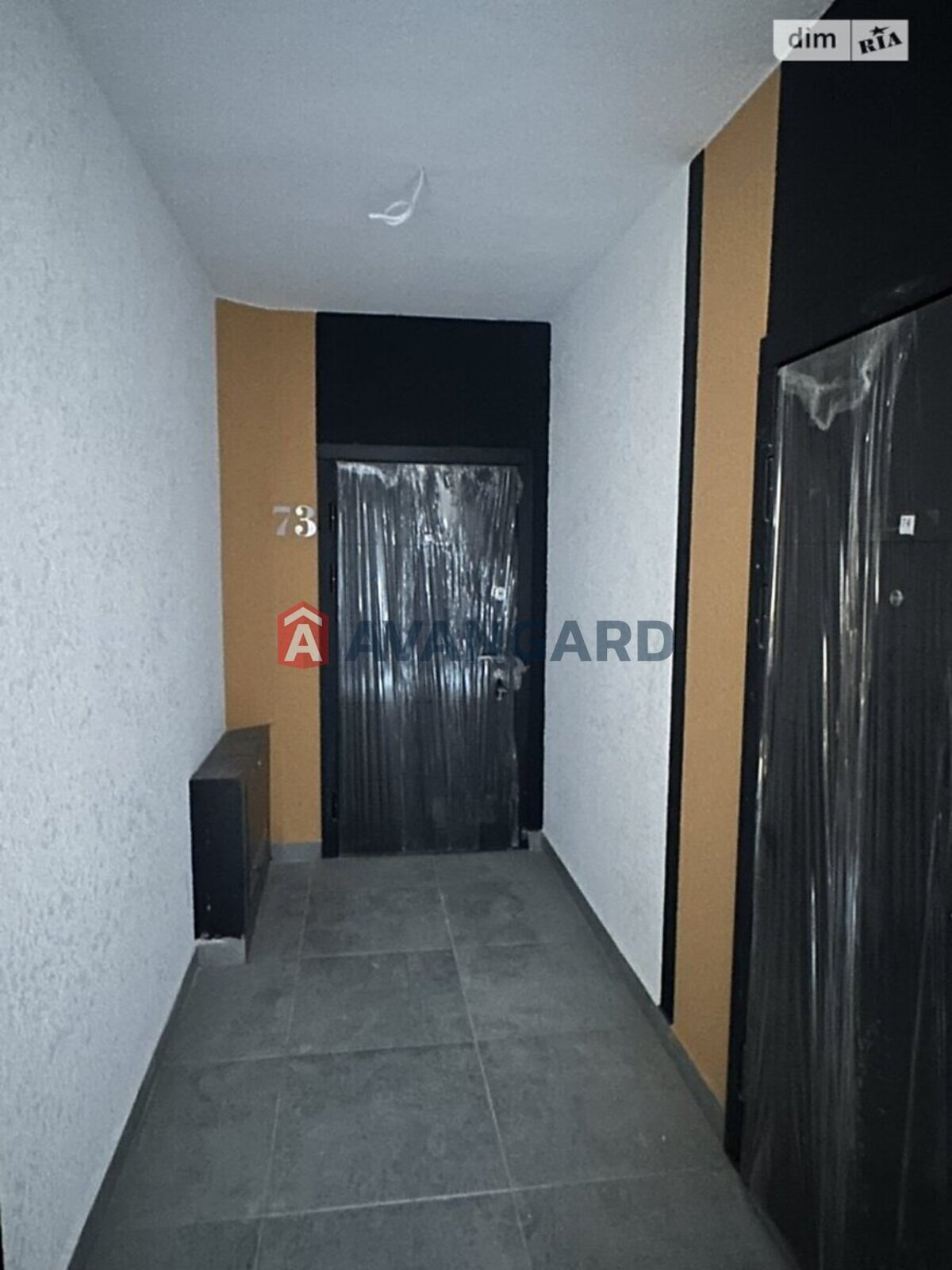 3 ��. ��������, 84/-/14 ��. �., 6/10 ������ ���� 4