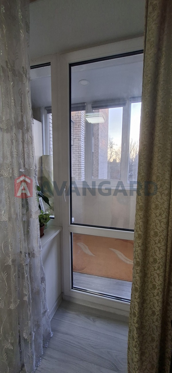 1 ��. ��������, 35,15/15.4/9.3 ��. �., 3/15 ������ ���� 13