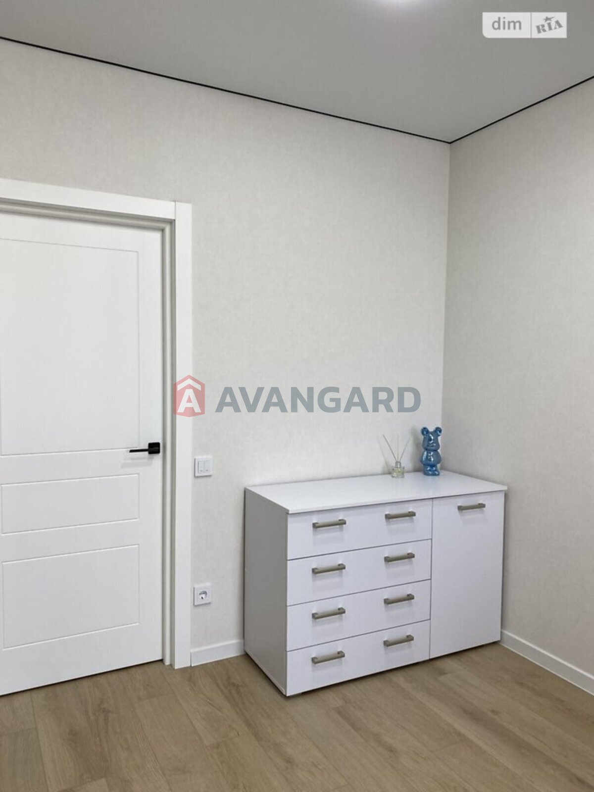 1 ��. ��������, 48/12/30 ��. �., 2/18 ������ ���� 10