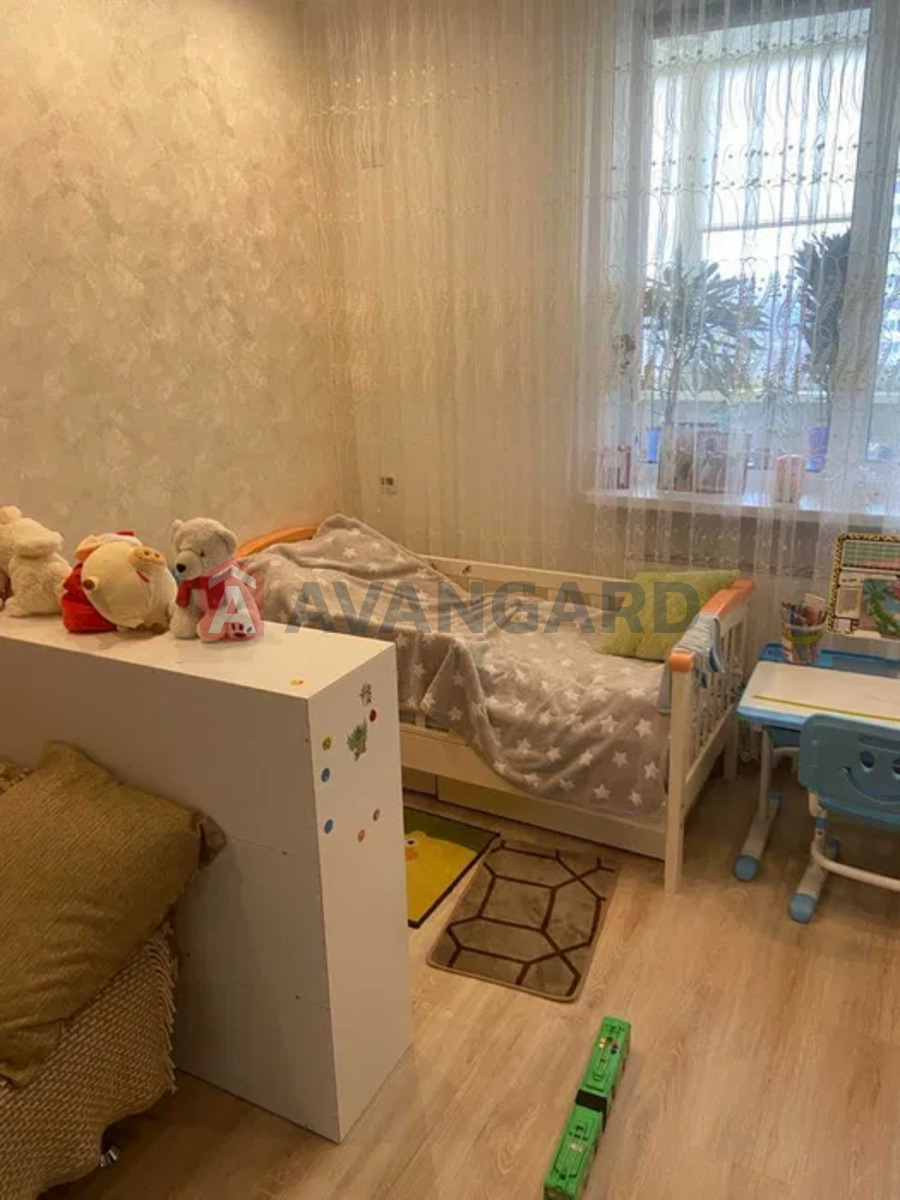 1 ��. ��������, 41/-/14 ��. �., 10/17 ������ ���� 9