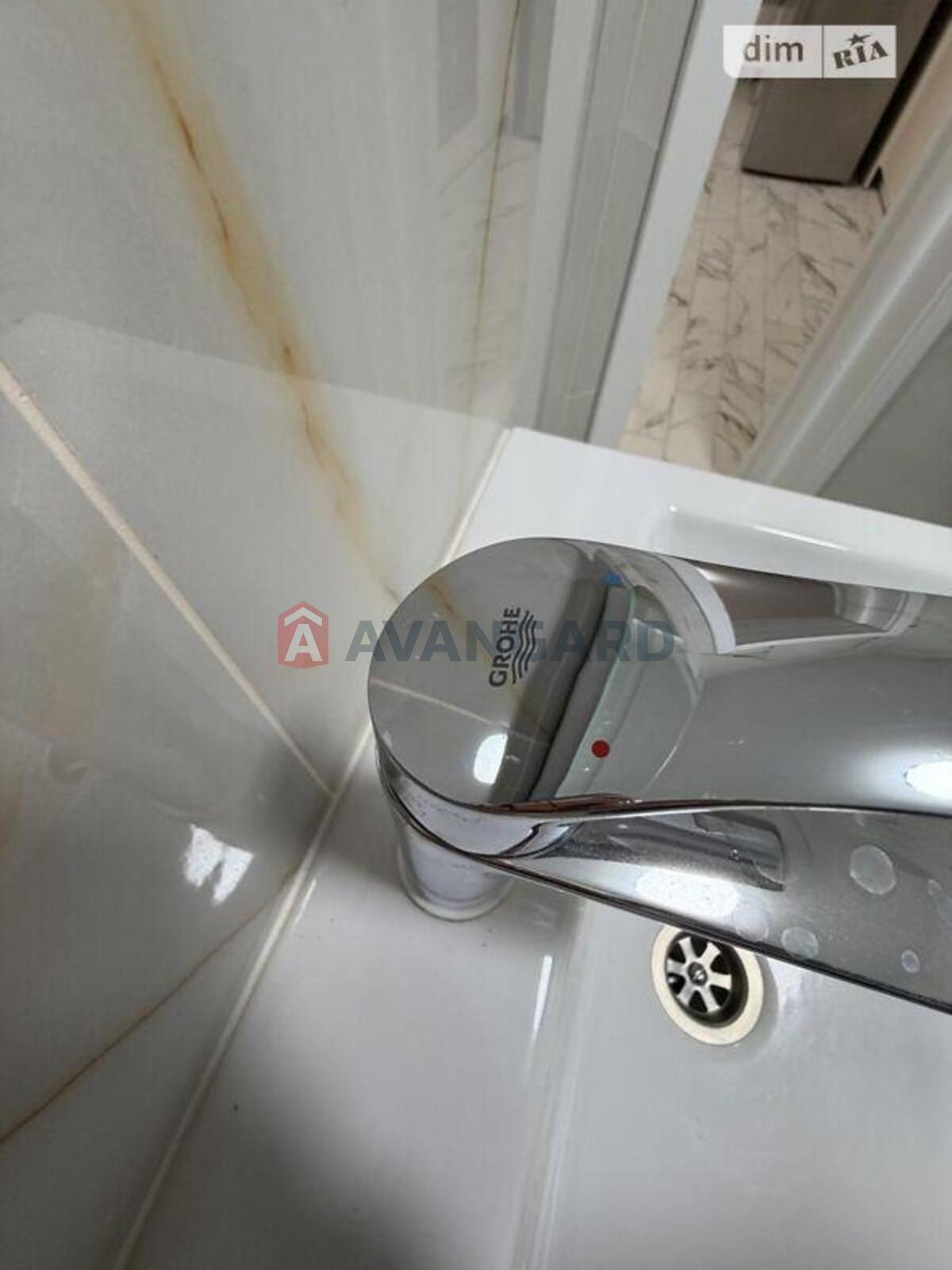 2 ��. ��������, 41/-/9 ��. �., 5/10 ������ ���� 21