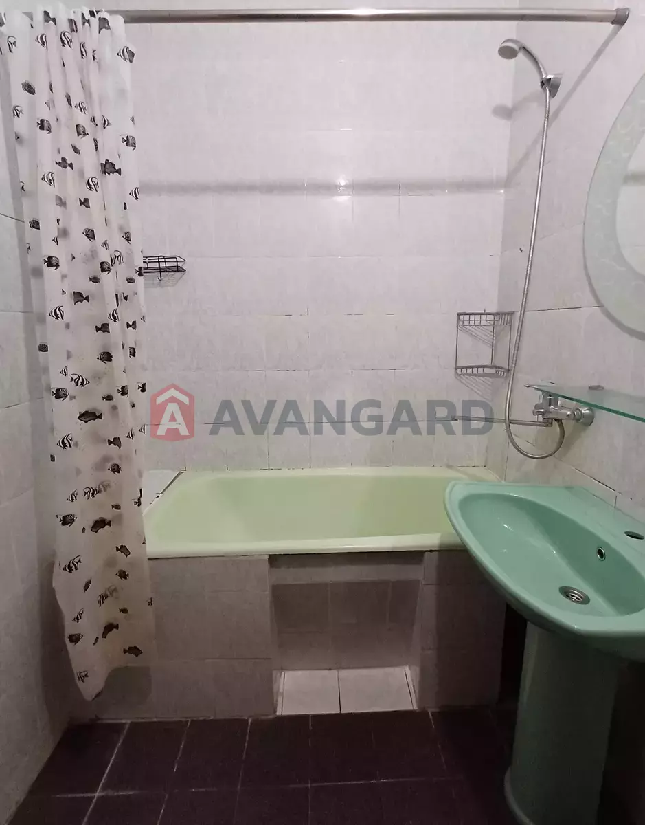 3 ��. ��������, 68/38/9 ��. �., 9/10 ������ ���� 6