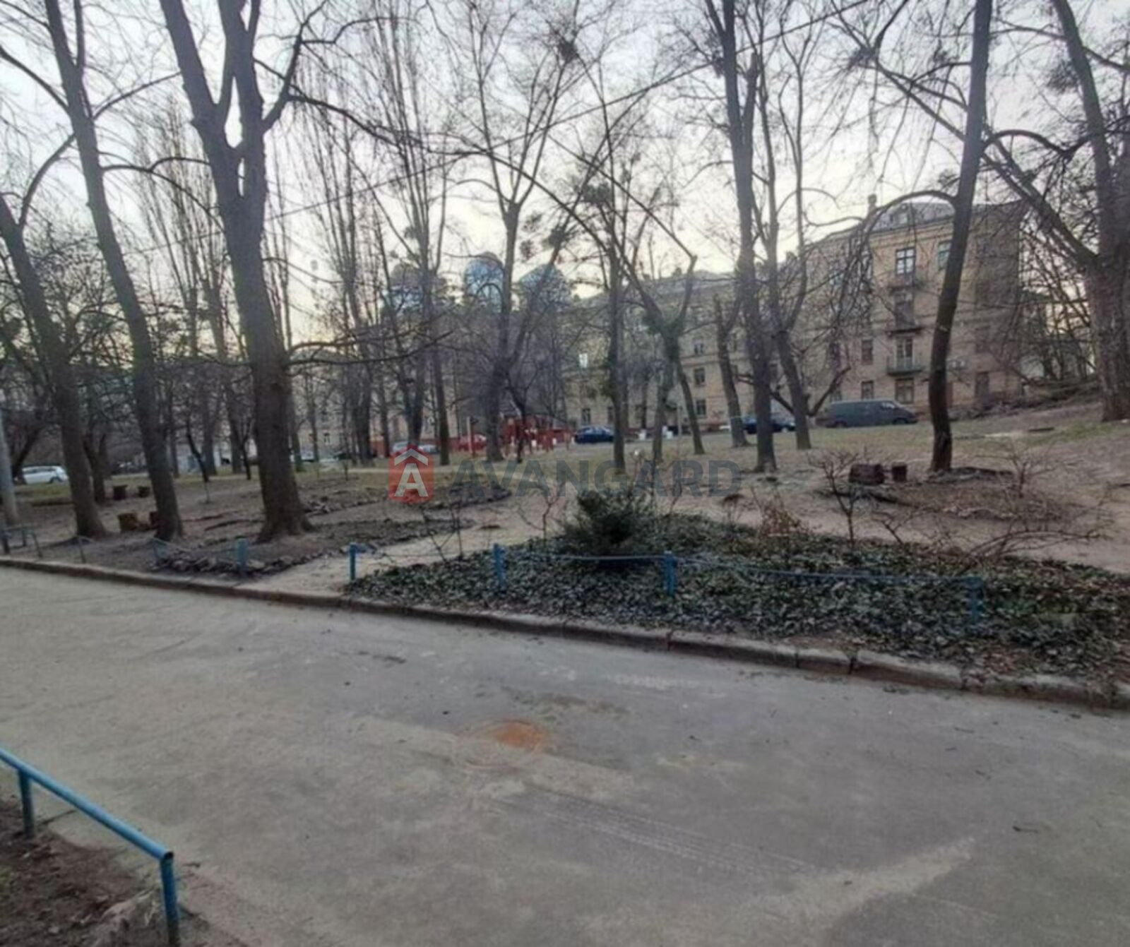 1 ��. ��������, 32,18/17,4/6,10 ��. �., 2/5 ������ ���� 8