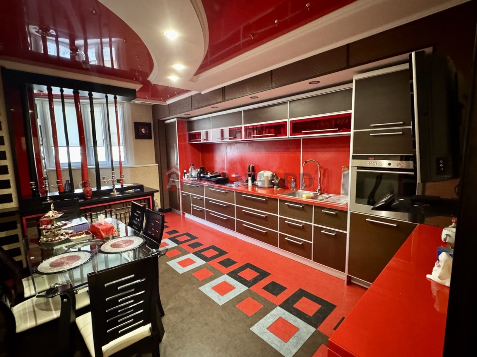 3 ����. ��������, 121/65/20 ��. �., 18/24 ���� ���� 15