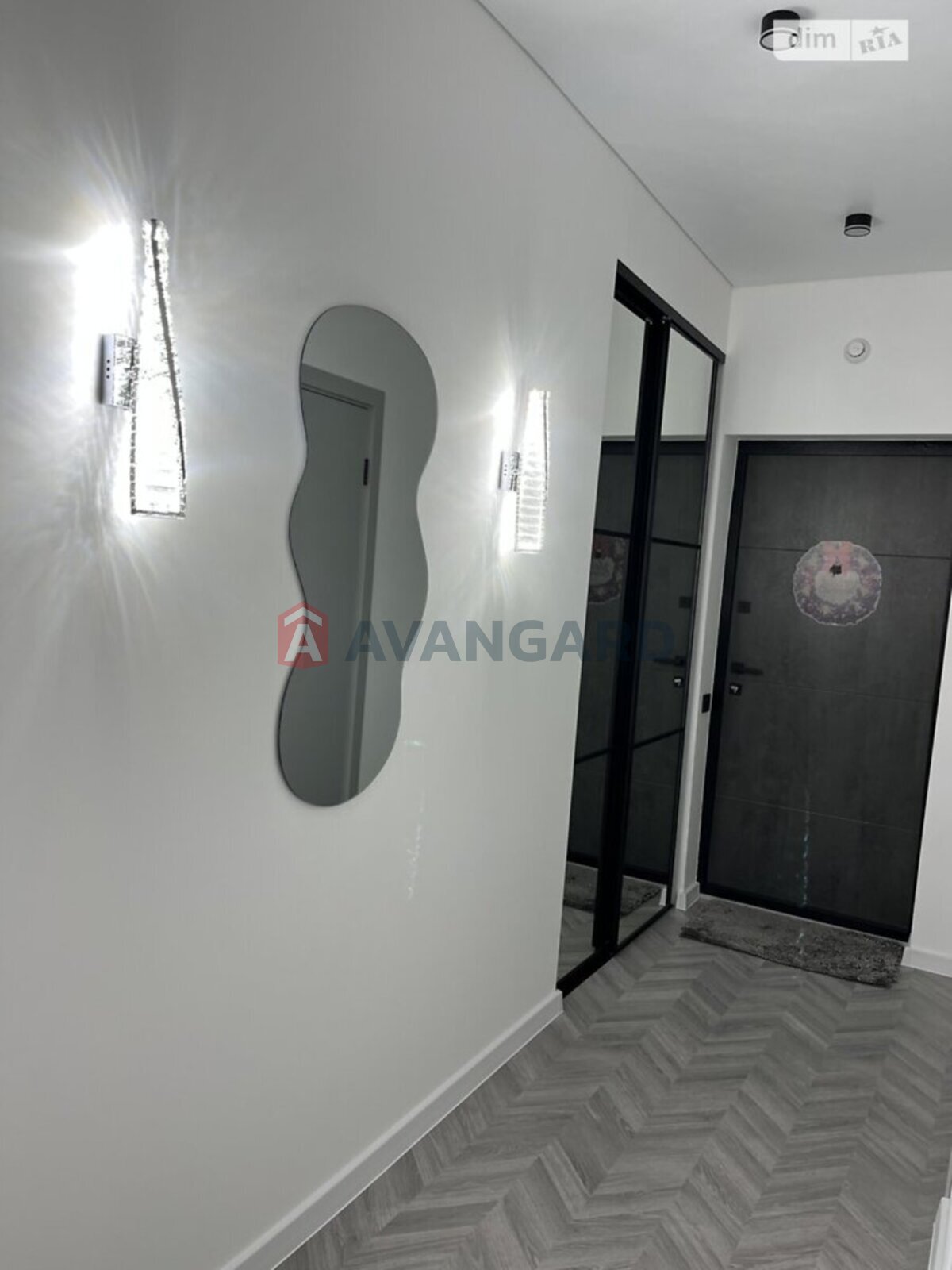 1 ����. ��������, 43/14/25 ��. �., 2/18 ���� ���� 8