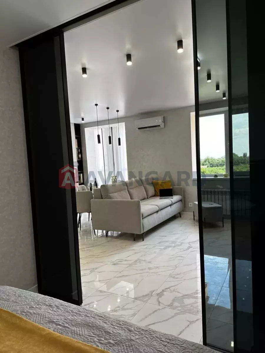 2 ��. ��������, 46/-/15 ��. �., 8/10 ������ ���� 7