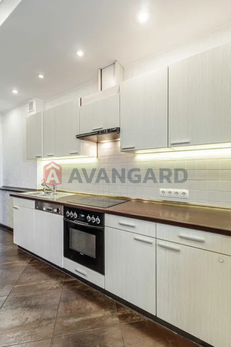 3 ��. ��������, 87/-/16 ��. �., 21/25 ������ ���� 8