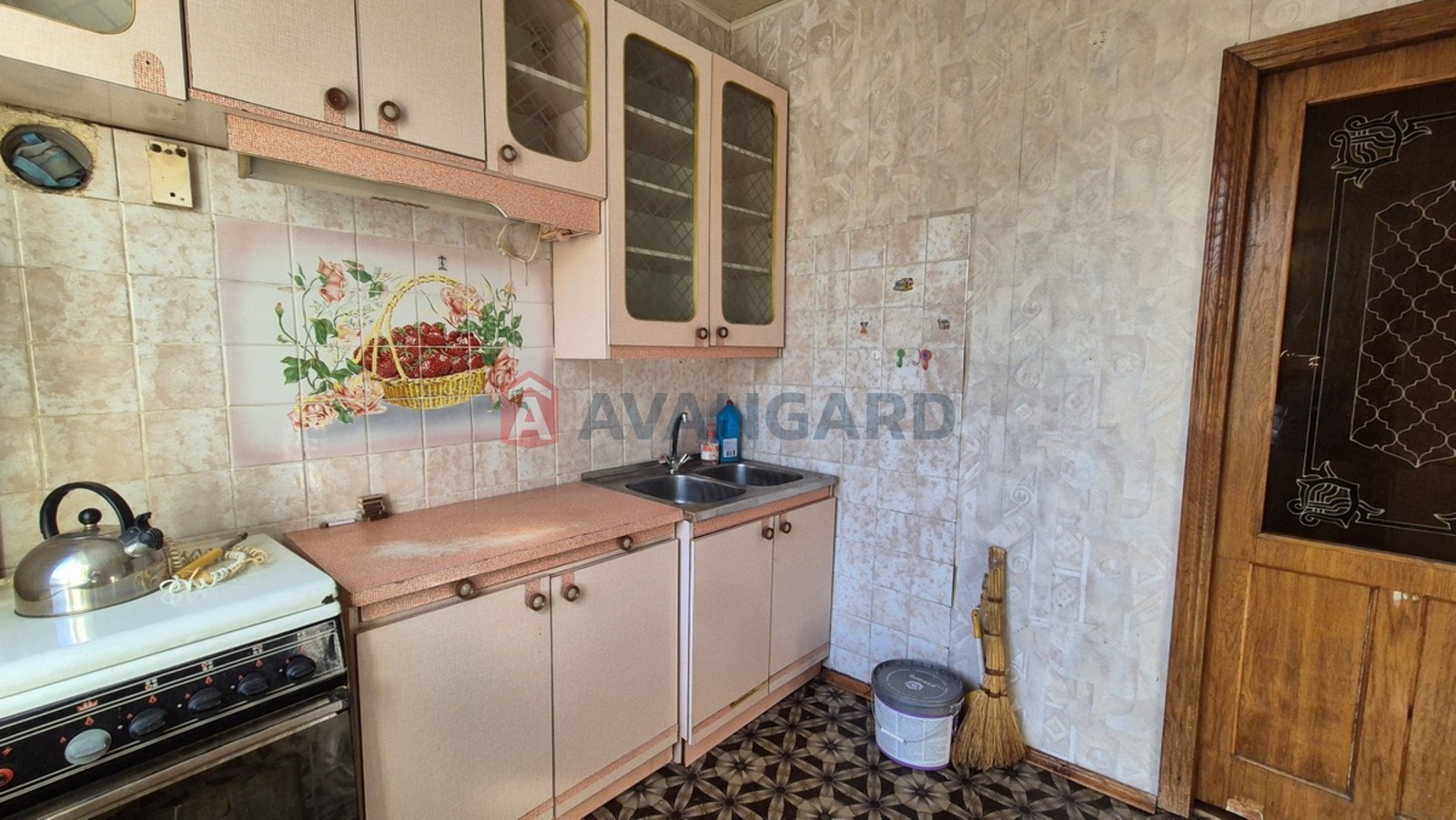 2 ��. ��������, 44/31/6 ��. �., 3/5 ������ ���� 15