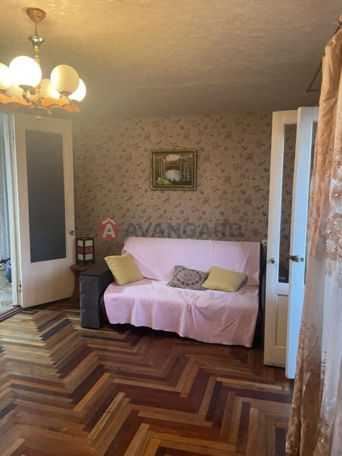 4 ����. ��������, 82/-/7 ��. �., 4/12 ���� ���� 5