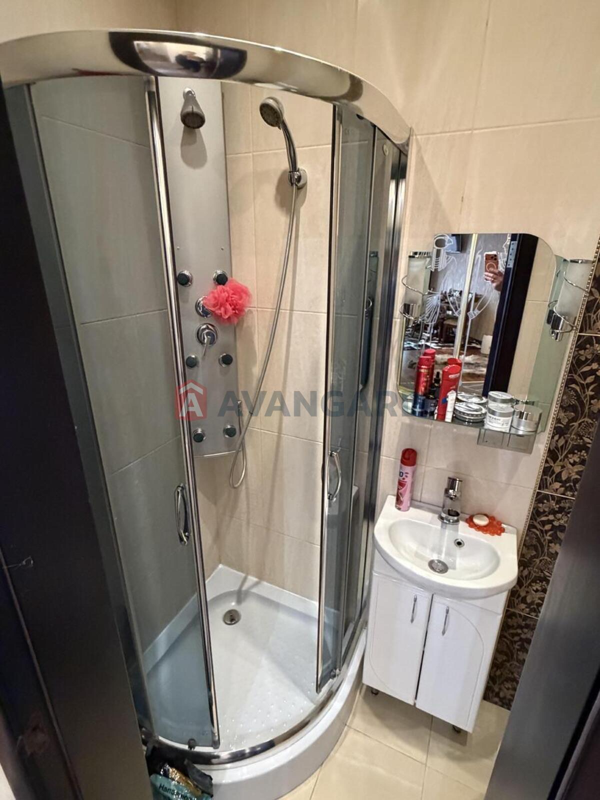 2 ��. ��������, 85/42/17 ��. �., 14/23 ������ ���� 13