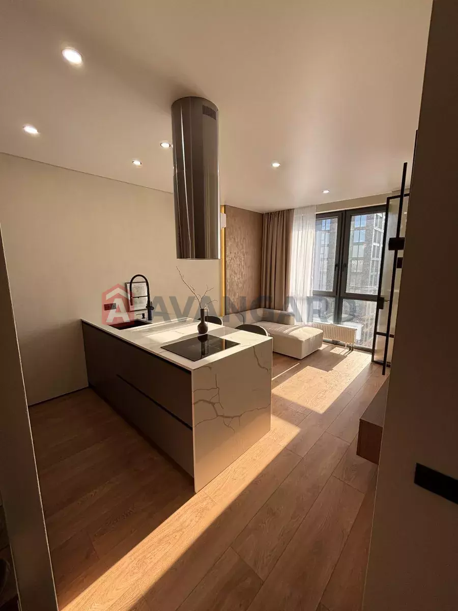 2 ��. ��������, 41/-/20 ��. �., 10/24 ������ ���� 7