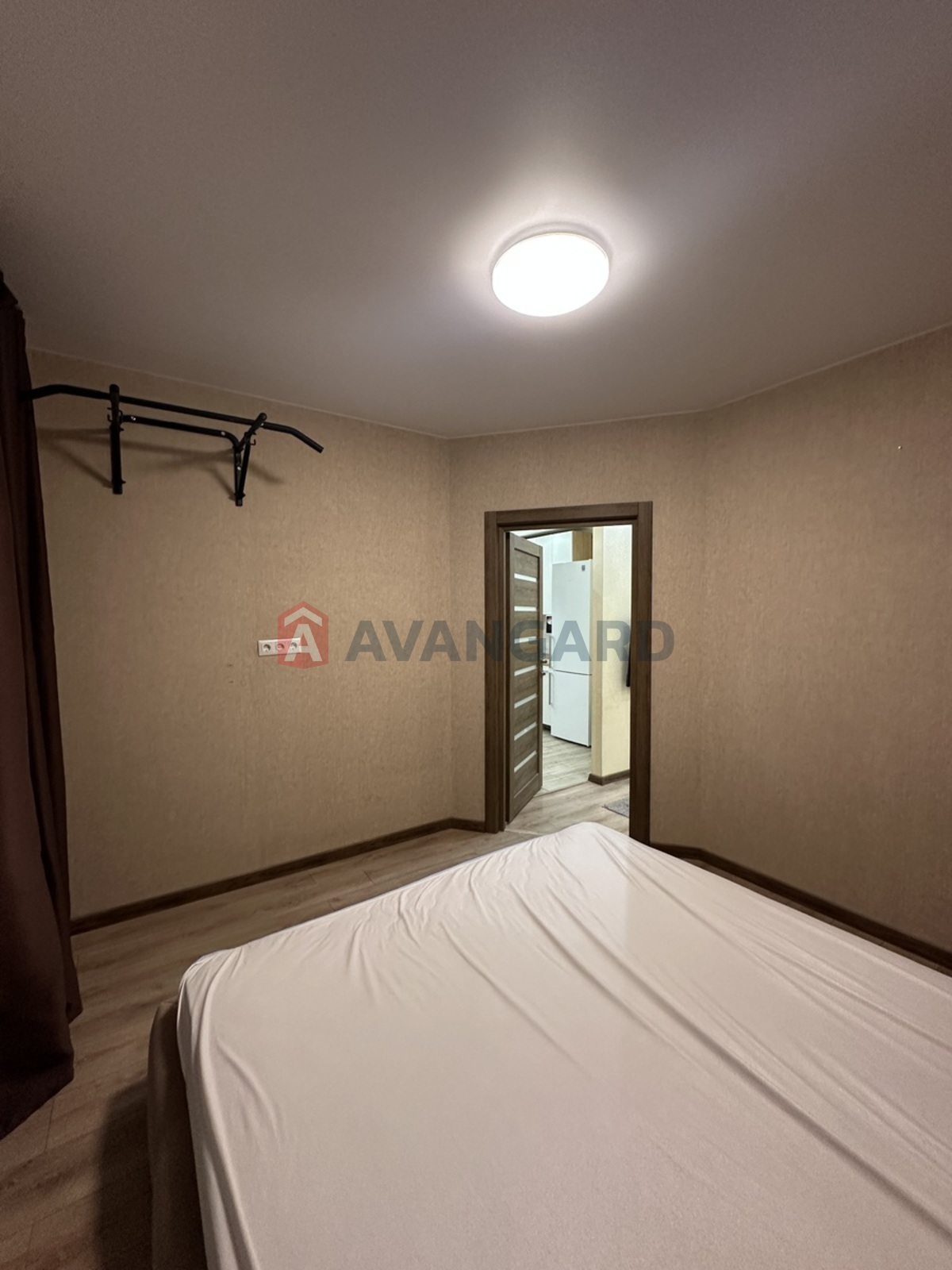 1 ��. ��������, 42/19/15 ��. �., 4/13 ������ ���� 10