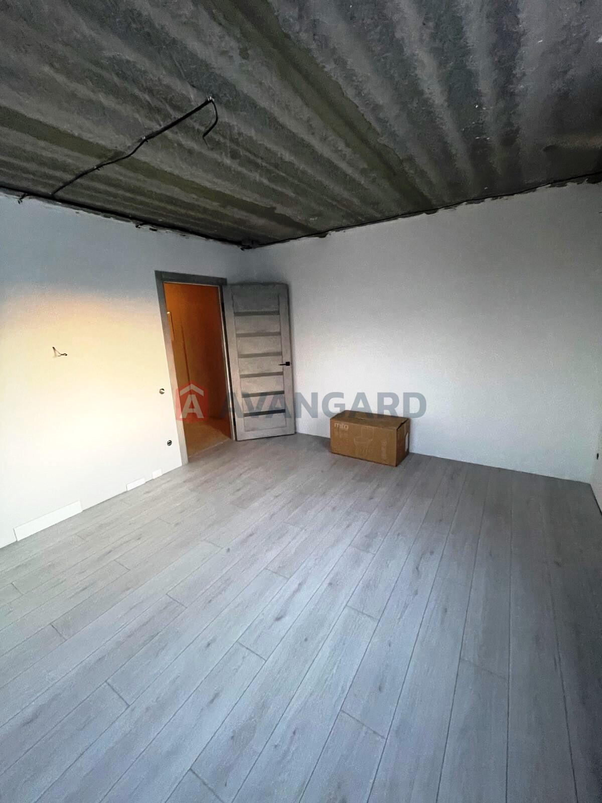 2 ����. ��������, 67/-/13 ��. �., 8/10 ���� ���� 13