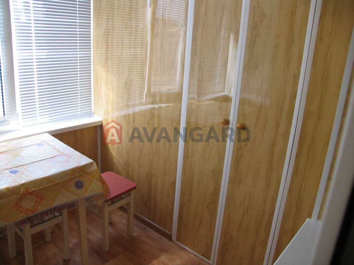 2 ��. ��������, 61/-/8,5 ��. �., 6/16 ������ ���� 12