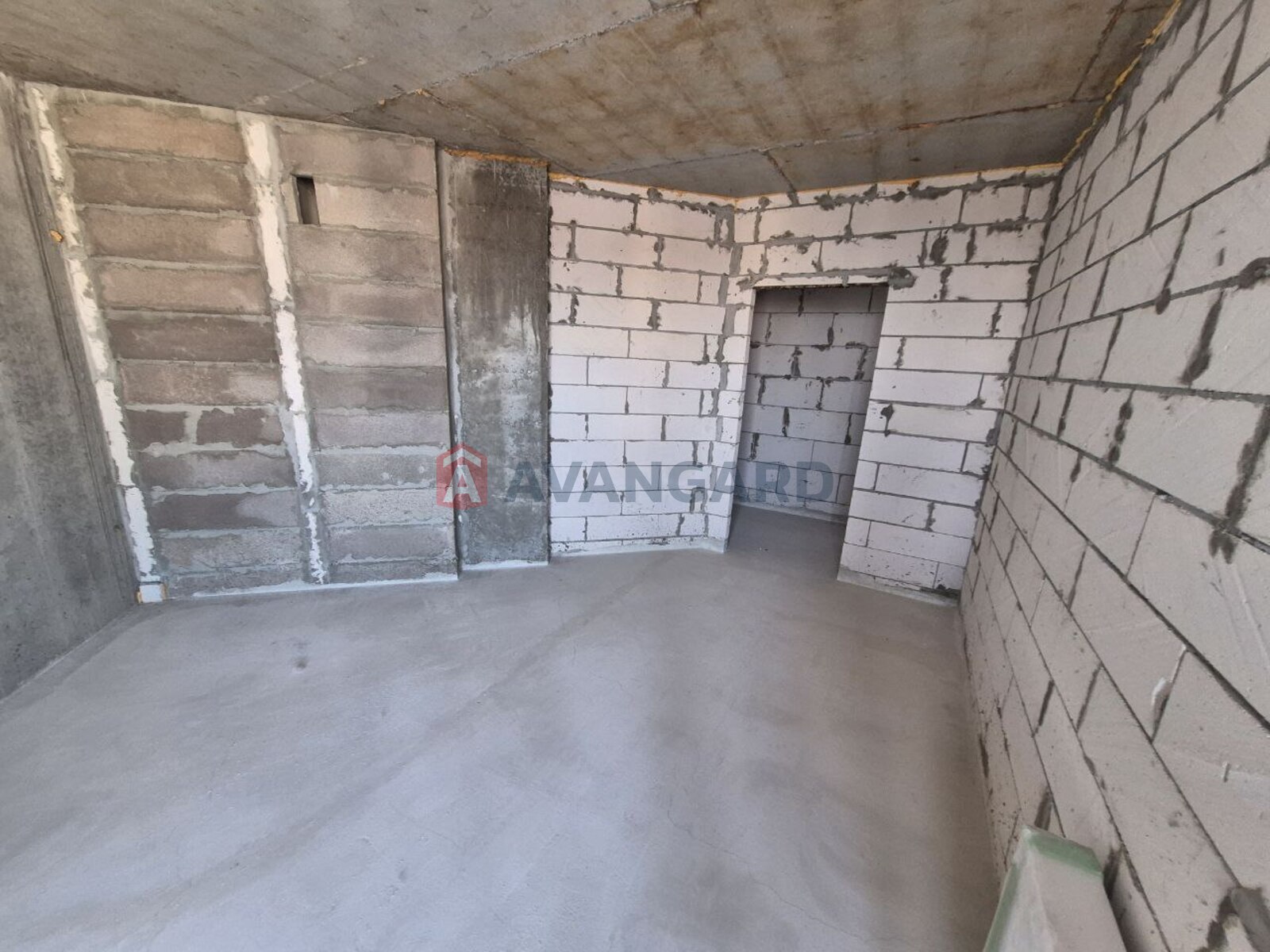 2 ��. ��������, 85/35/11 ��. �., 9/17 ������ ���� 7