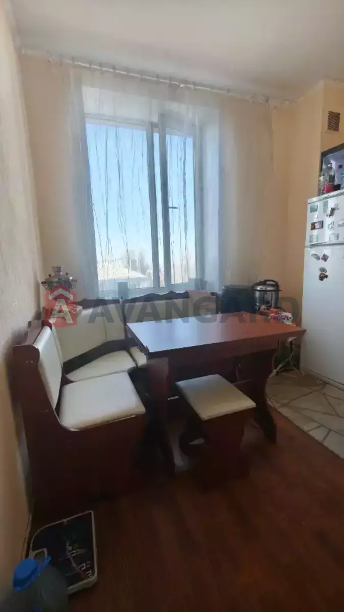 1 ����. ��������, 30/-/7 ��. �., 4/4 ���� ���� 8