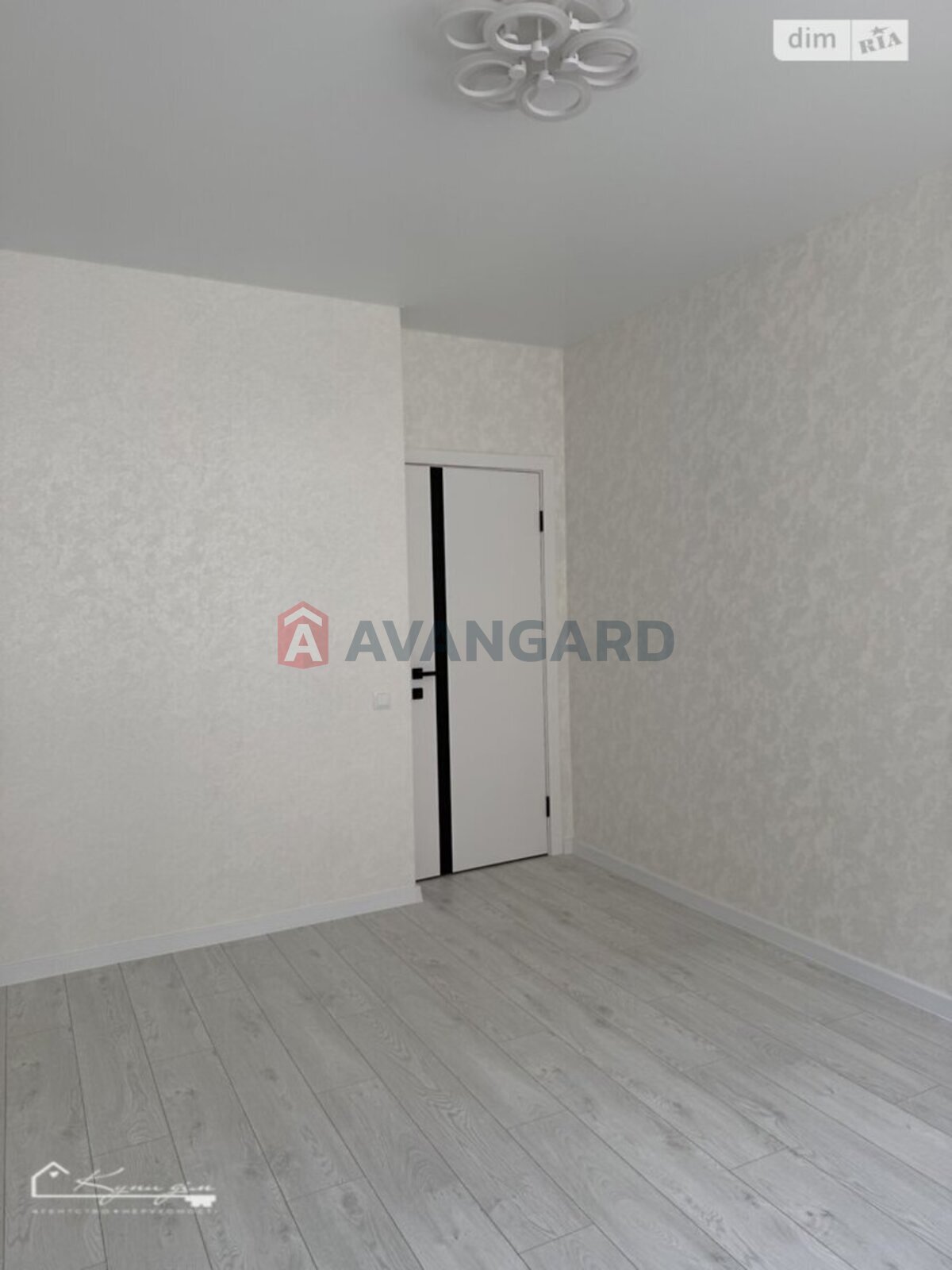 2 ��. ��������, 68/32/18 ��. �., 6/10 ������ ���� 14