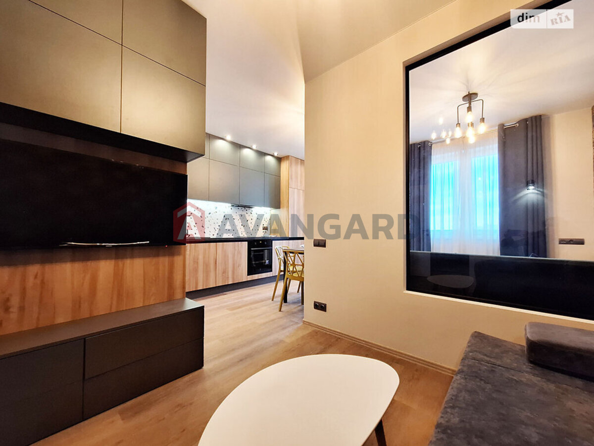 1 ��. ��������, 34/-/- ��. �., 23/25 ������ ���� 4