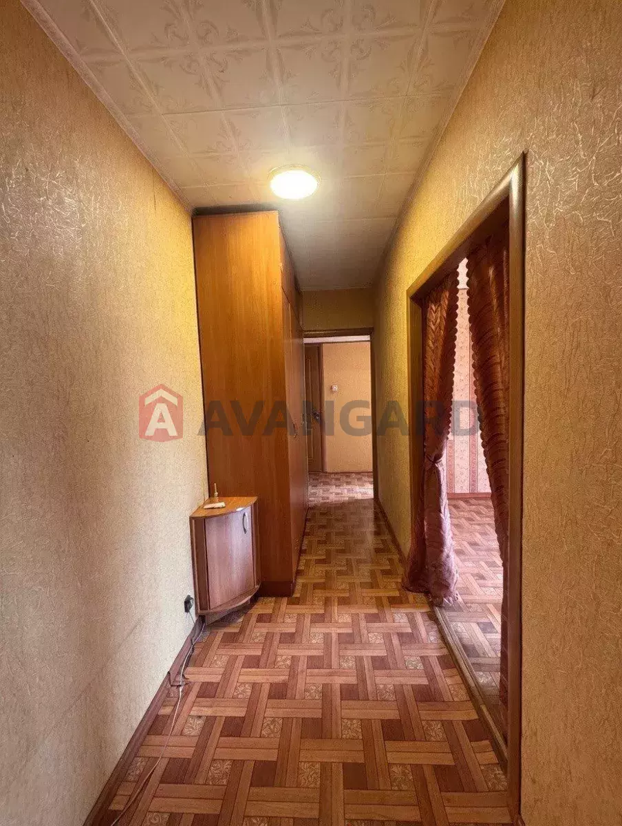 3 ��. ��������, 68/38/8 ��. �., 7/9 ������ ���� 7