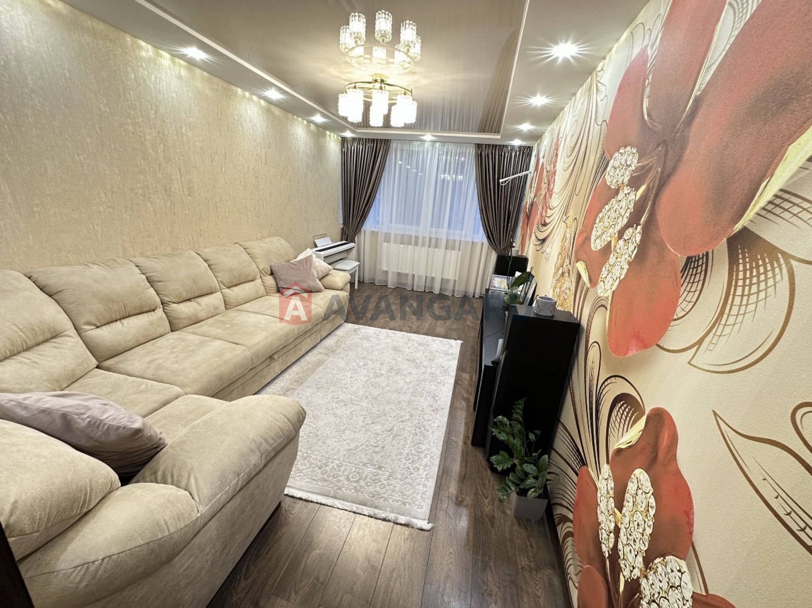 3 ����. ��������, 76/45/13.7 ��. �., 4/10 ���� ���� 8