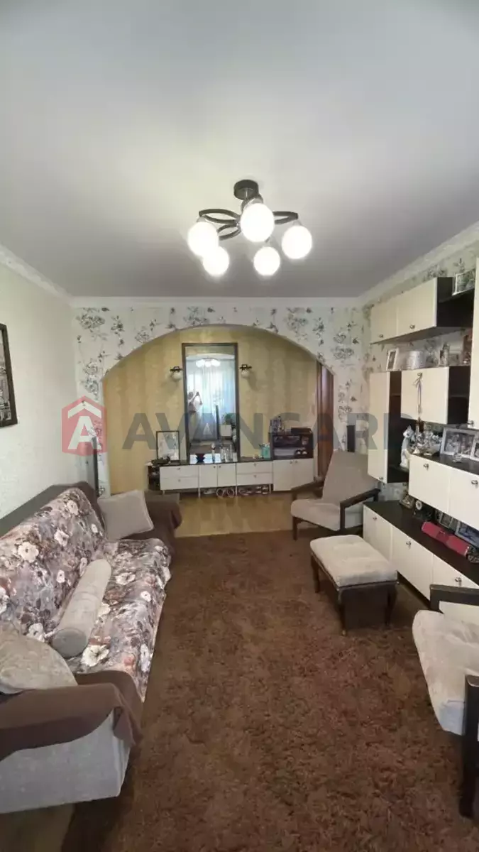 3 ��. ��������, 63/40/8 ��. �., 7/9 ������ ���� 5