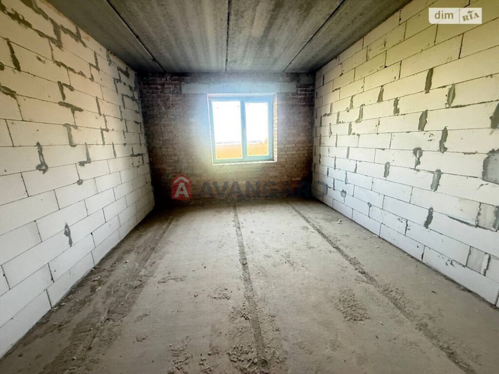 3 ����. ��������, 83/40/15 ��. �., 2/6 ���� ���� 12