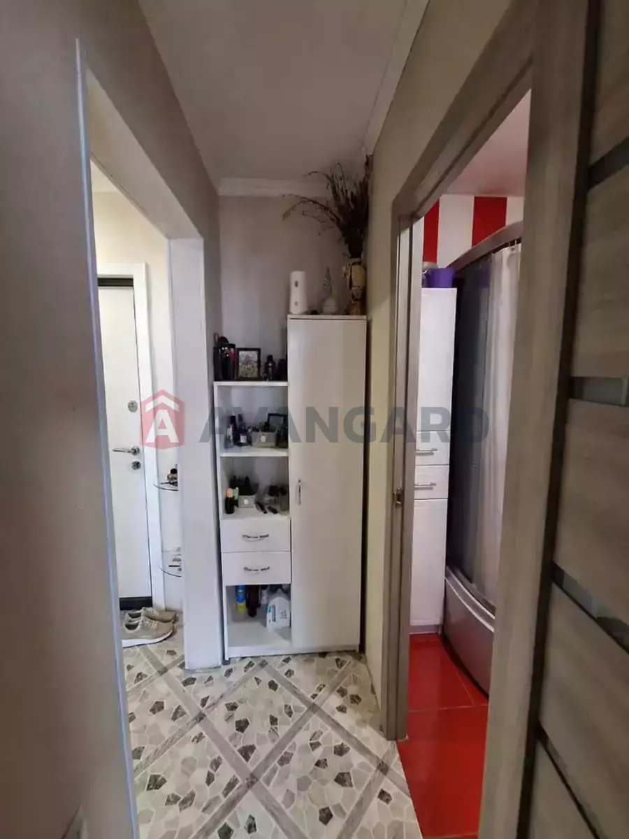 2 ��. ��������, 47/26/8 ��. �., 10/10 ������ ���� 12