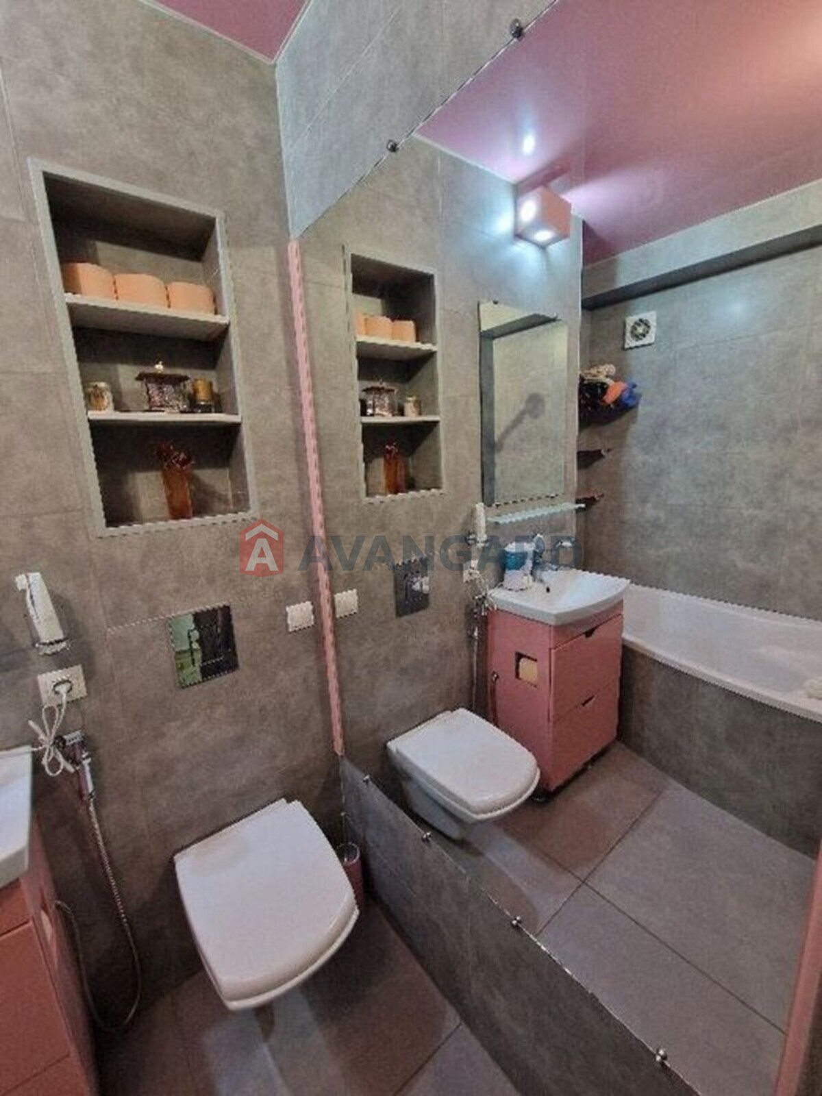 3 ��. ��������, 63/-/9 ��. �., 7/8 ������ ���� 11