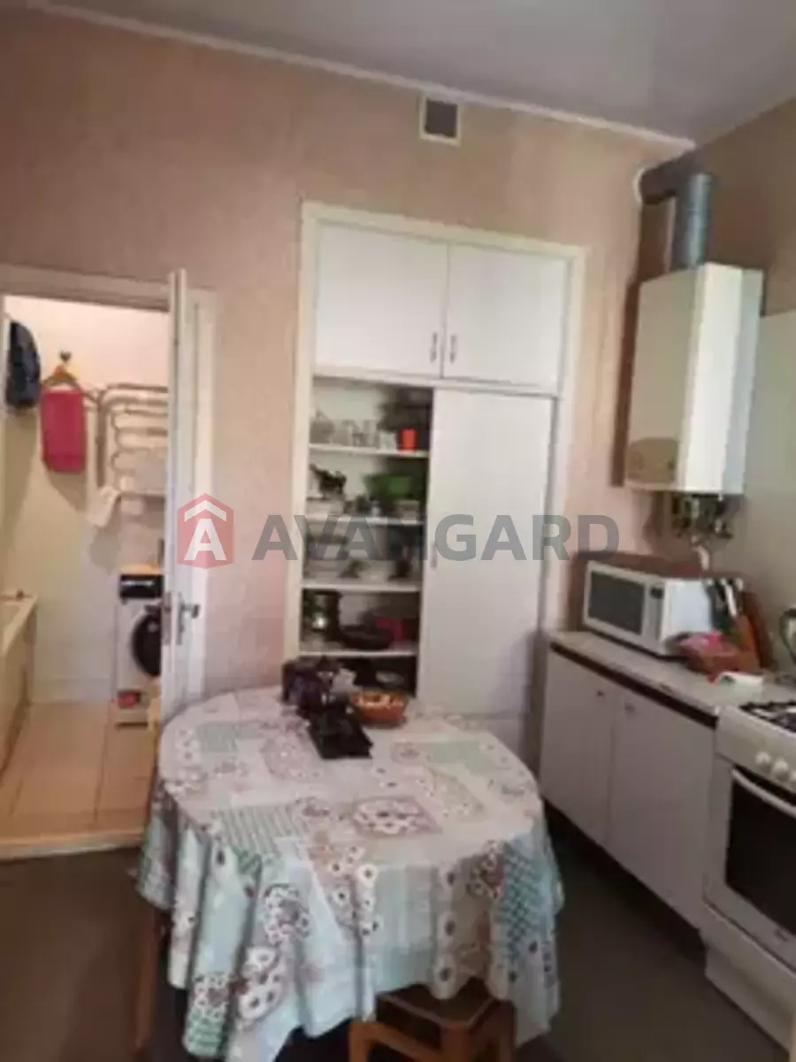 5 ��. ��������, 100/-/- ��. �., 2/3 ������ ���� 13