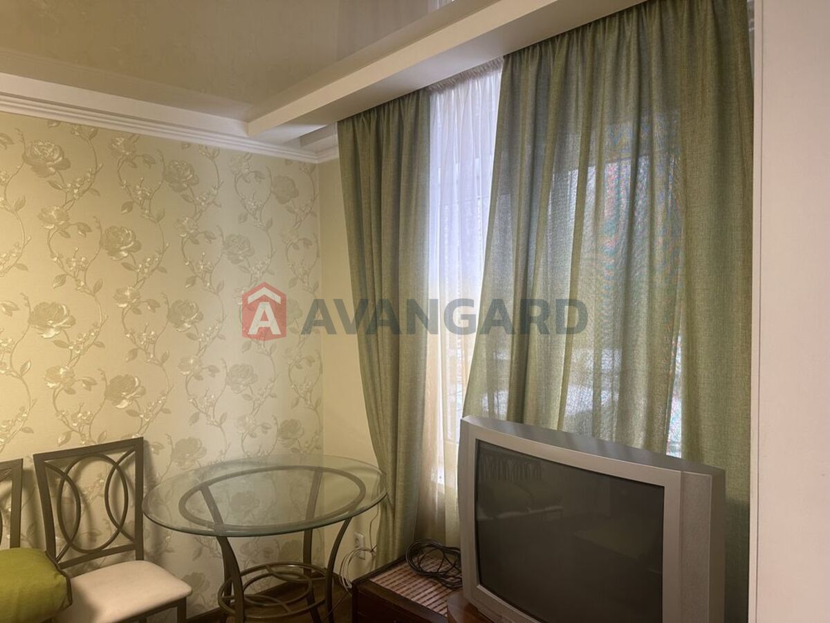 3 ��. ��������, 54/-/7 ��. �., 3/5 ������ ���� 22