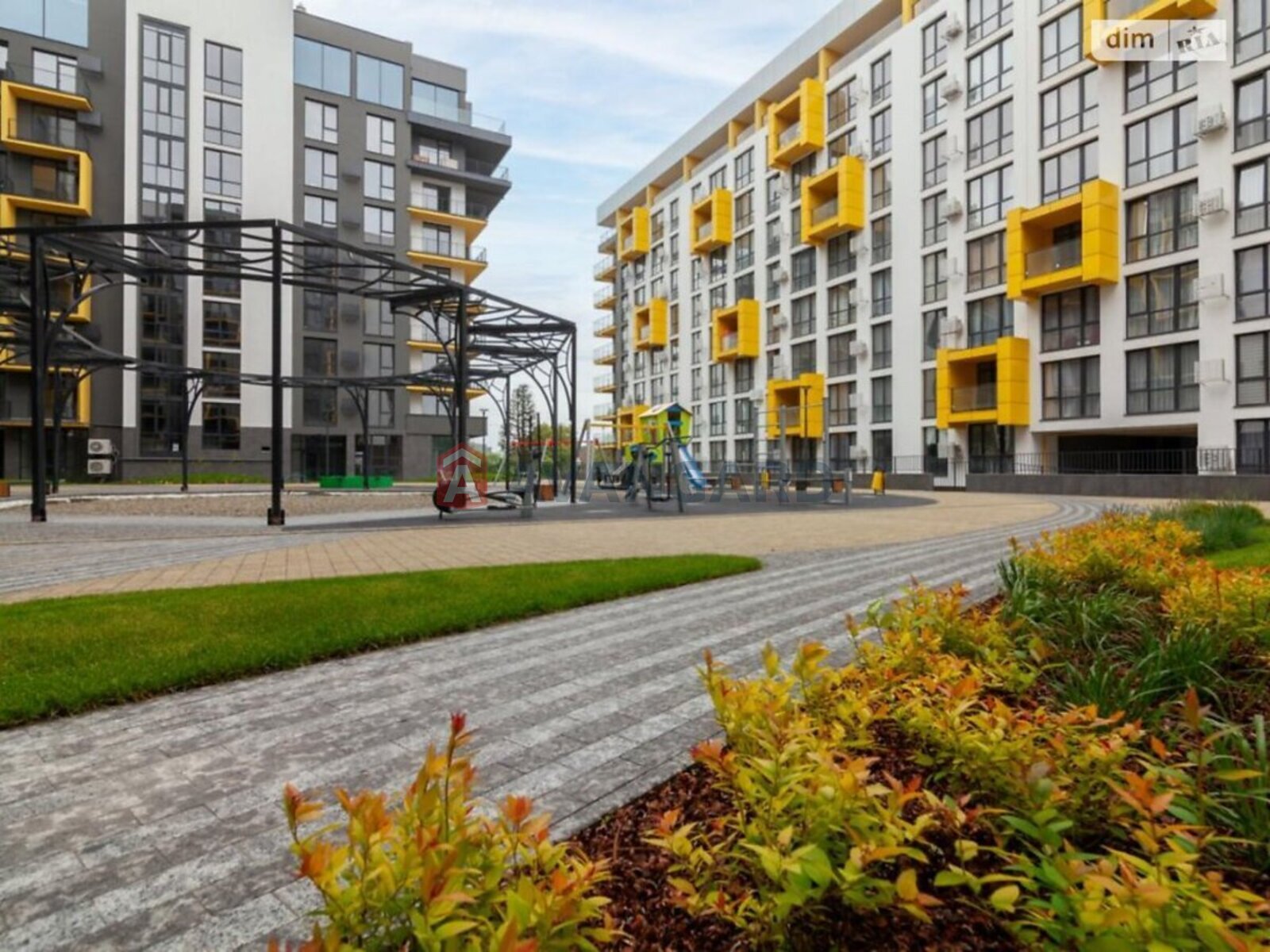 1 ��. ��������, 40/-/- ��. �., 4/10 ������ ���� 16