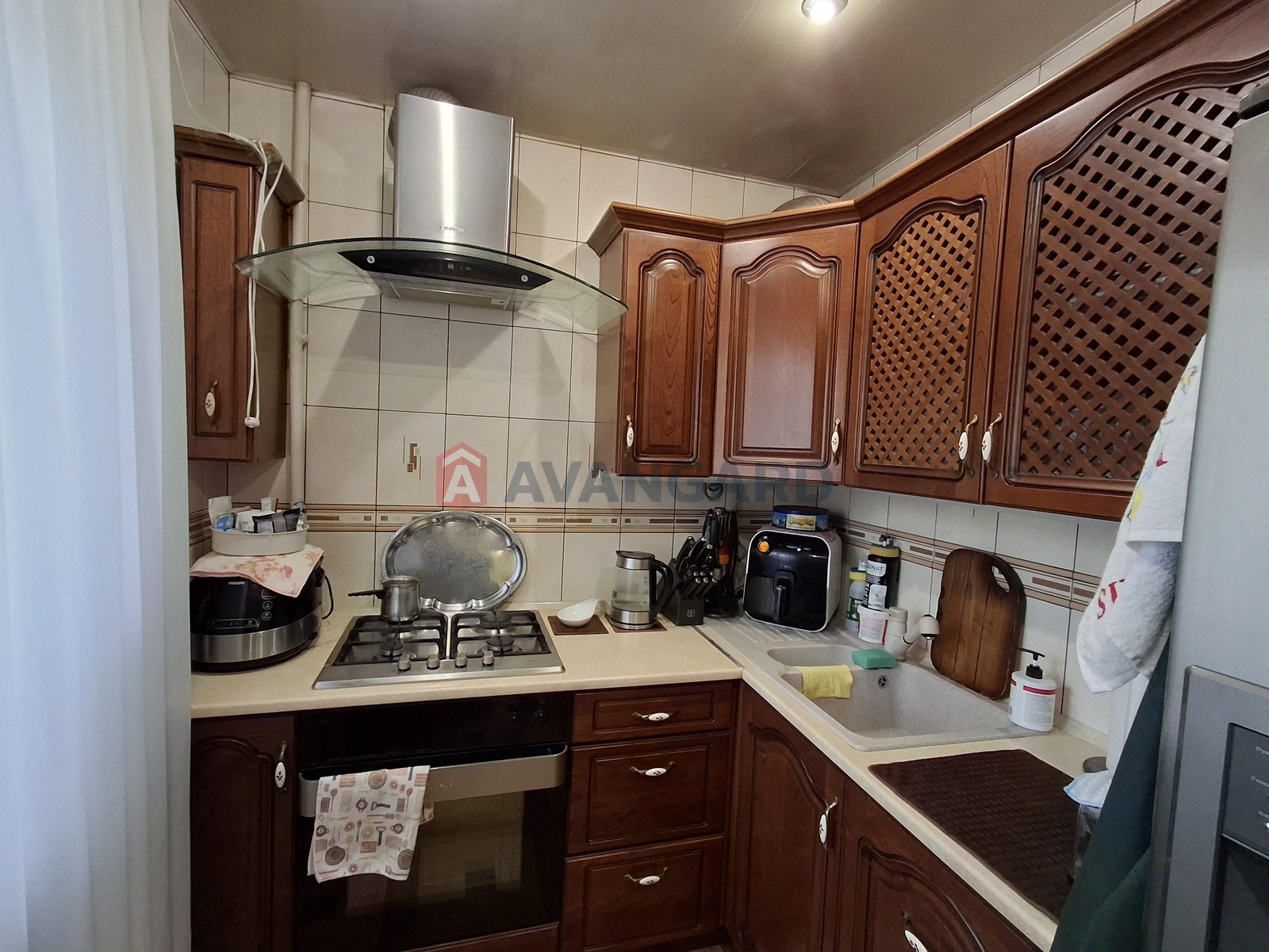 3 ����. ��������, 58/42/6 ��. �., 2/5 ���� ���� 12