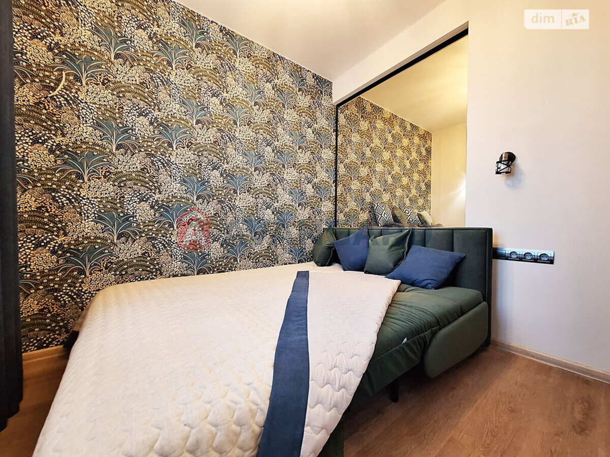 1 ��. ��������, 34/-/- ��. �., 23/25 ������ ���� 9