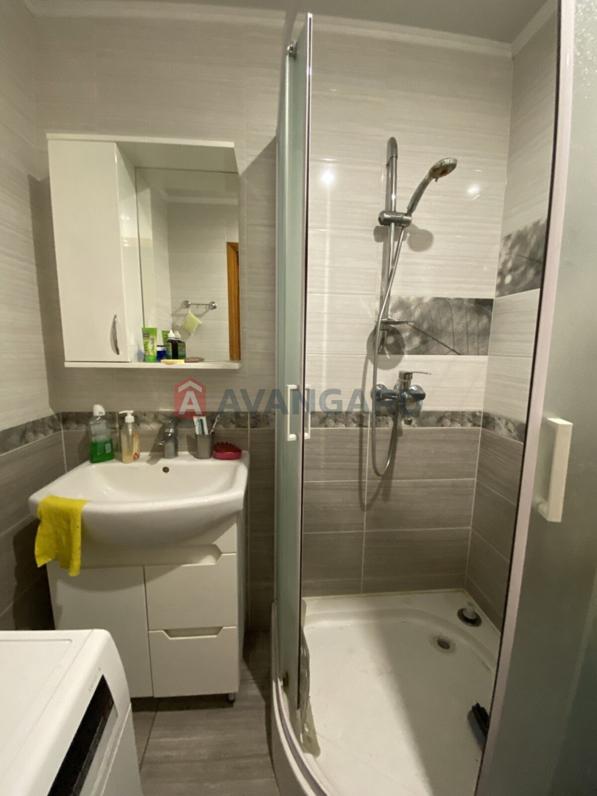 3 ����. ��������, 69/-/8 ��. �., 9/10 ���� ���� 21