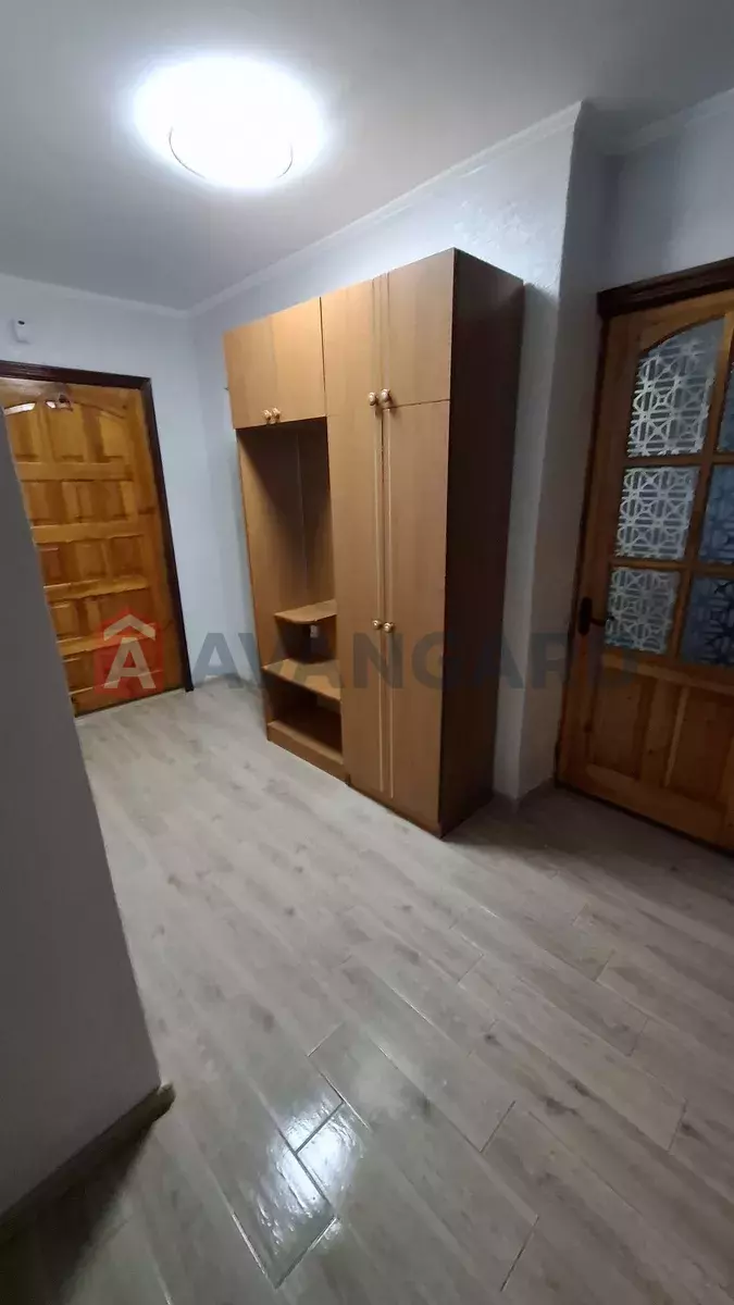 3 ��. ��������, 67/-/9 ��. �., 1/4 ������ ���� 12