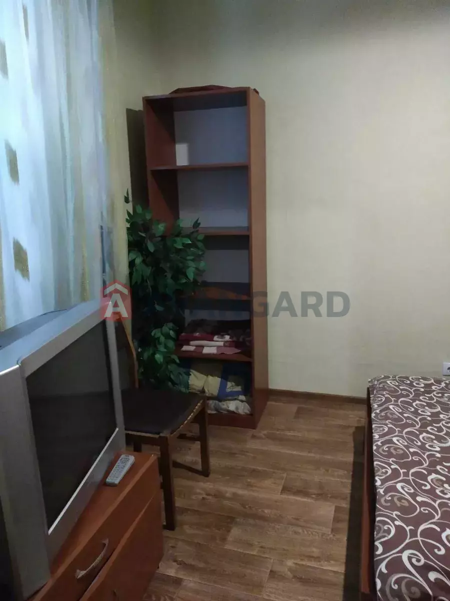 2 ��. ��������, 38/-/6 ��. �., 2/2 ������ ���� 4